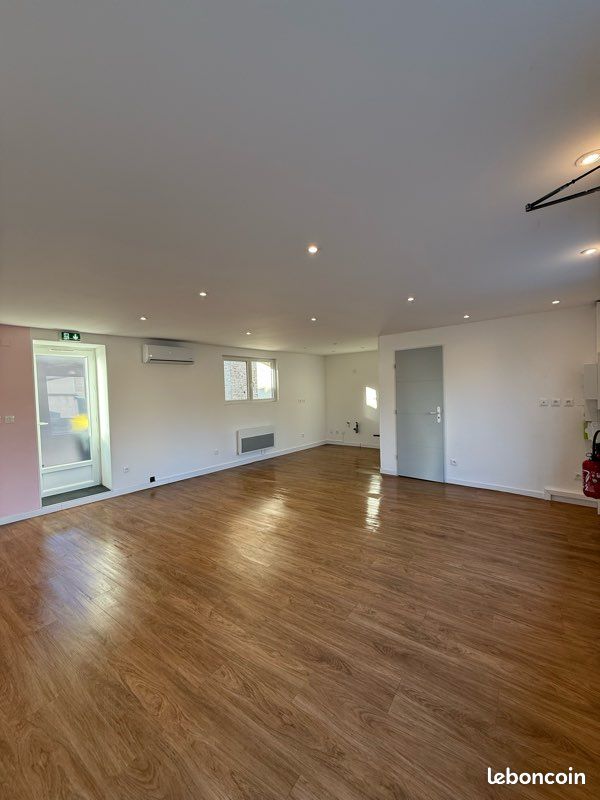 Local commercial 1 pièce 38 m² · à Ladoix-Serrigny · 38 m² · 590 €/mois