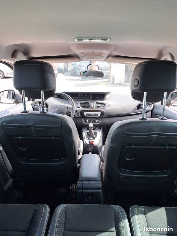Renault megane scenic 2015 (image 4)