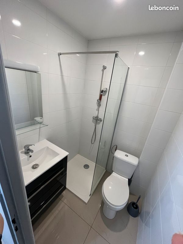 Studio meublé Villejuif 840euros CC (image 2)