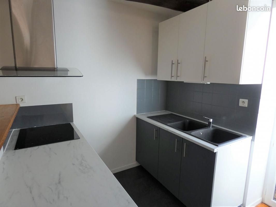 Appartement 3 pièces 79 m² · à Saint-Genis-Laval · 79 m² · 850 €/mois