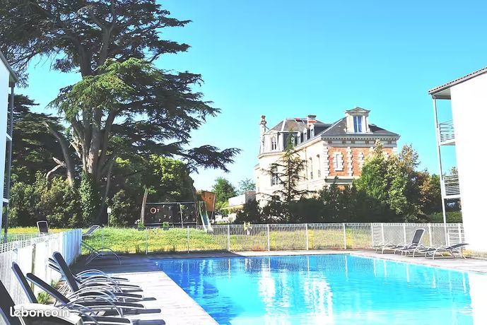 Appartement 44m² – 2 chambres – Grande terrasse et piscine à Lagord