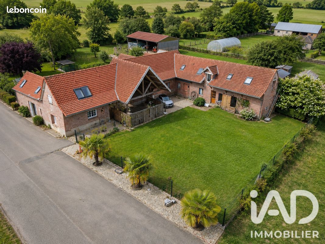 Maison 22 pièces 530 m² · à La Couture · 530 m² · 695 000 €