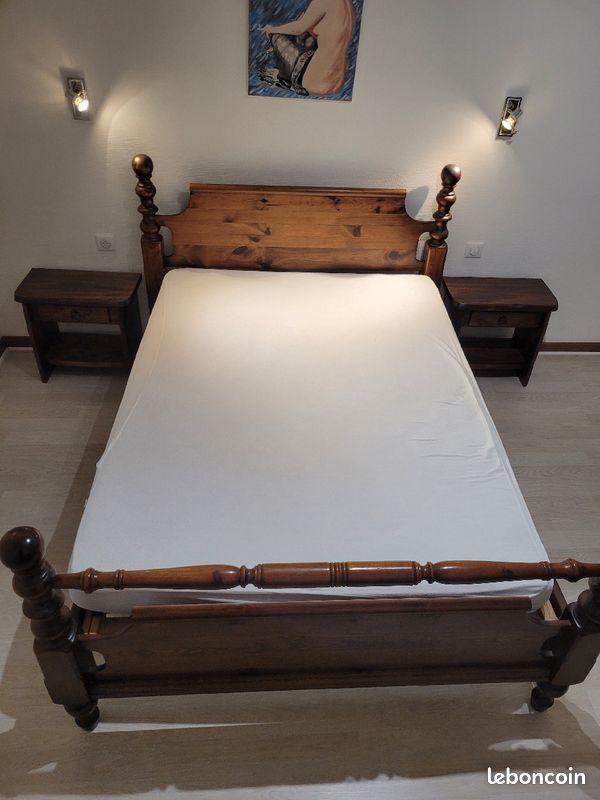 Lit 200×150 sans matelas et 2 tables de nuit (image 1)