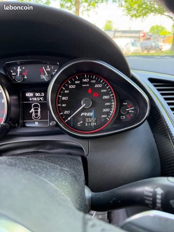 Audi R8 COUPE 5.2 FSI QUATTRO V10. 31.000KM (image 15)