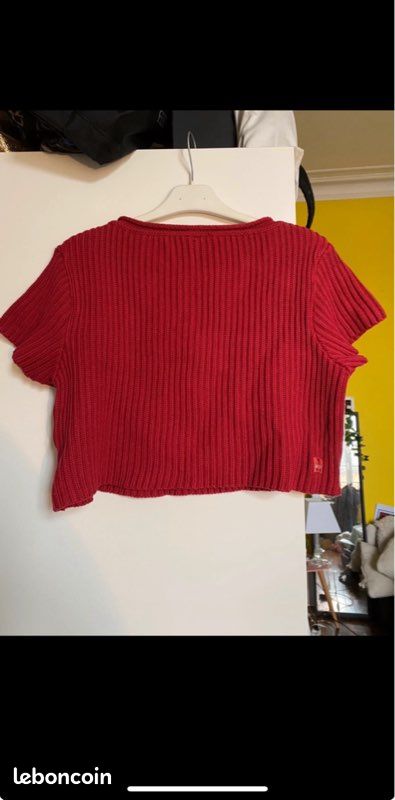 Pull court manches courtes en maille rouge bordeaux Vêtements