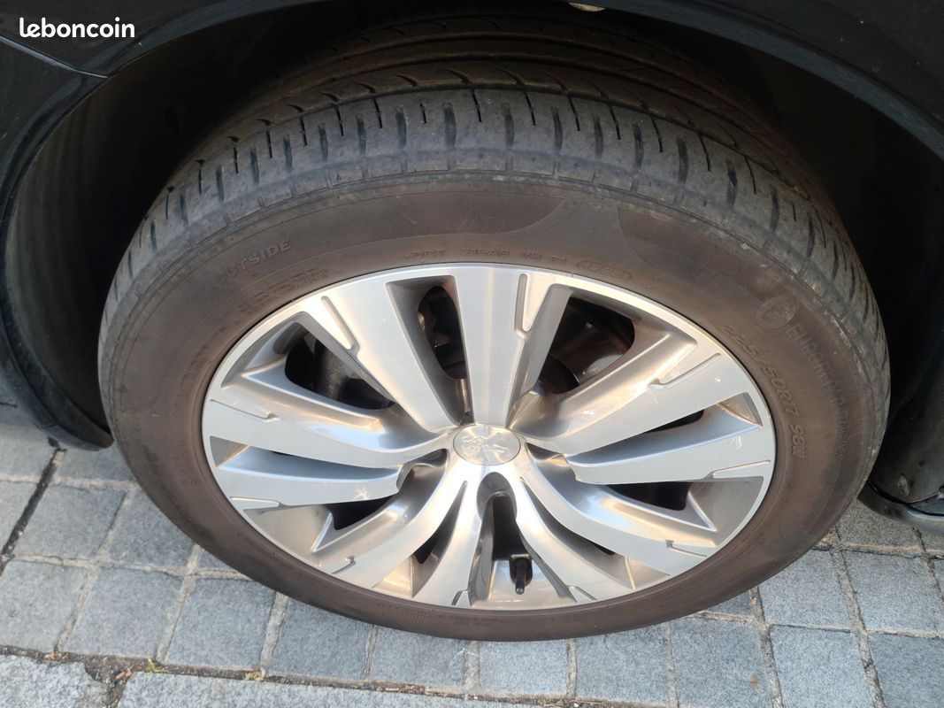 PEUGEOT 3008 1.6 BLUEHDI 120 ALLURE BUSINESs (image 24)