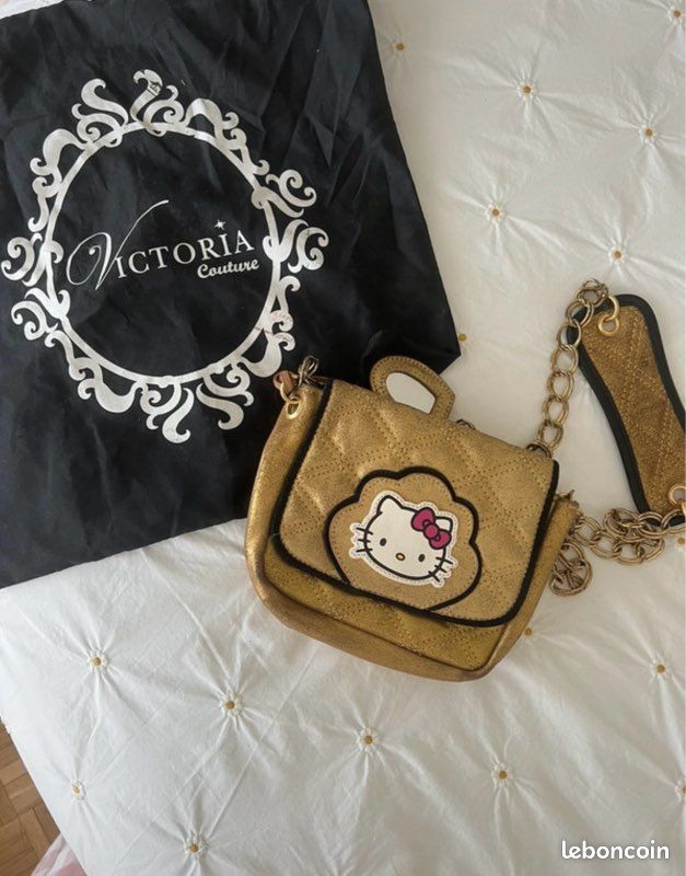 Sac à Main Hello Kitty Victoria Couture - Dimensions 22 X 15 Cm, Bandoulière Dorée, Marron - Neuf Avec étiquettes