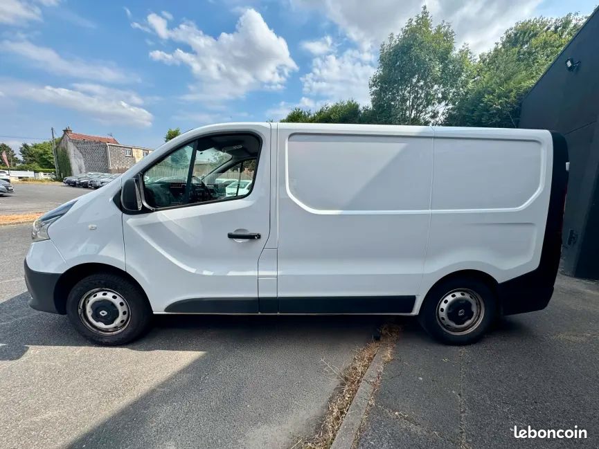 RENAULT TRAFIC L1H1 1.6DCI 95CH CONFORT 07/2018 139820KMS 12000eHT GARANTIE 6 MOIS TOTALE POSSIBILITĂ EXTENTION DE GARANTIE / REPRISE POSSIBLE (image 3)