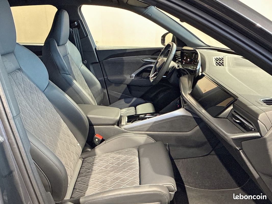 AUDI Q5 TFSI 204 ch Hybride S tronic 7 Quattro S line (image 12)