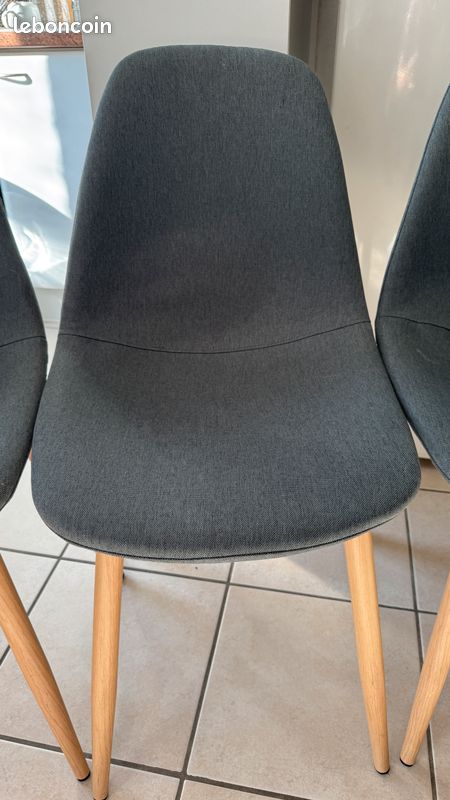 Lot 4 chaises (image 2)