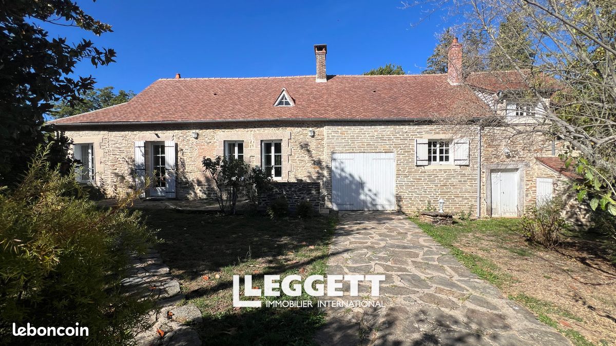 Maison 9 pièces 158 m² · à Nouzerines · 158 m² · 230 000 €