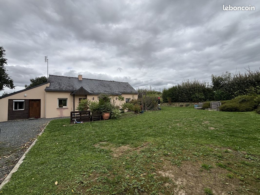 Maison 5 pièces 90 m² · à Saint-Clet · 90 m² · 157 196 €
