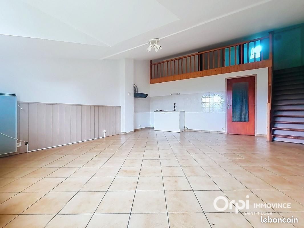 Appartement 4 pièces 77 m² · à Neuvéglise-sur-Truyère · 77 m² · 450 €/mois