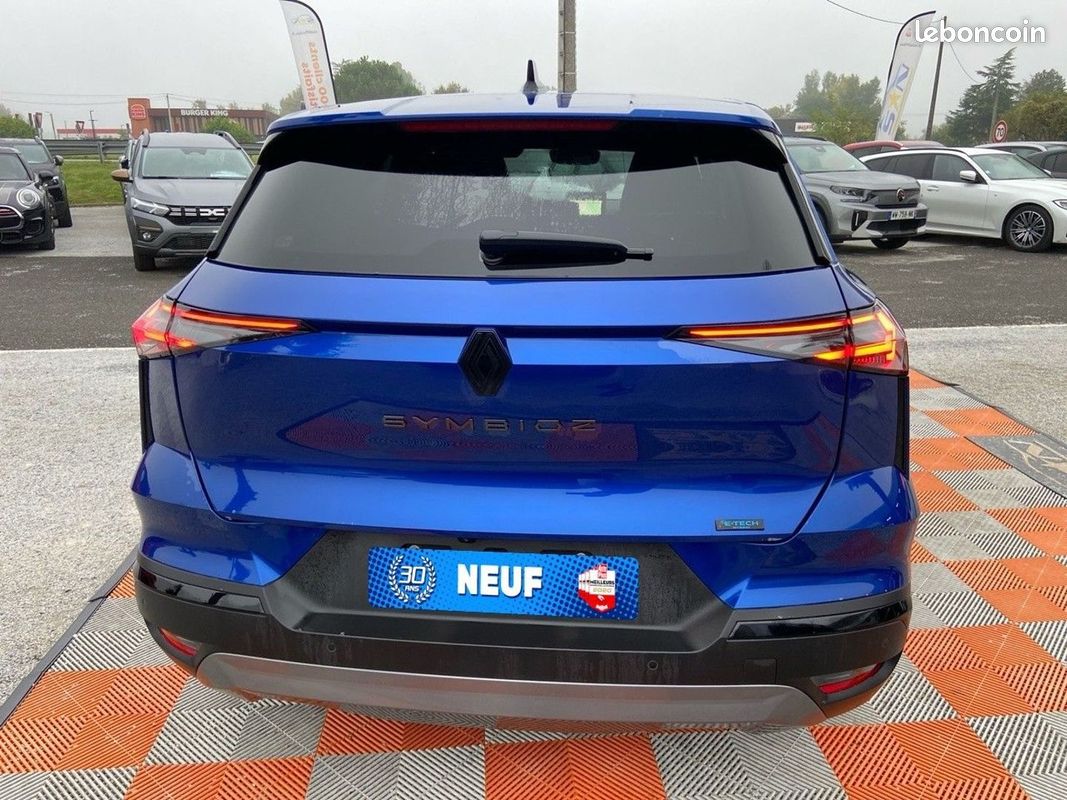 Renault SYMBIOZ E-Tech full hybrid 160 ESPRIT ALPINE GPS Caméra 360° Hayon JA 19" (image 6)