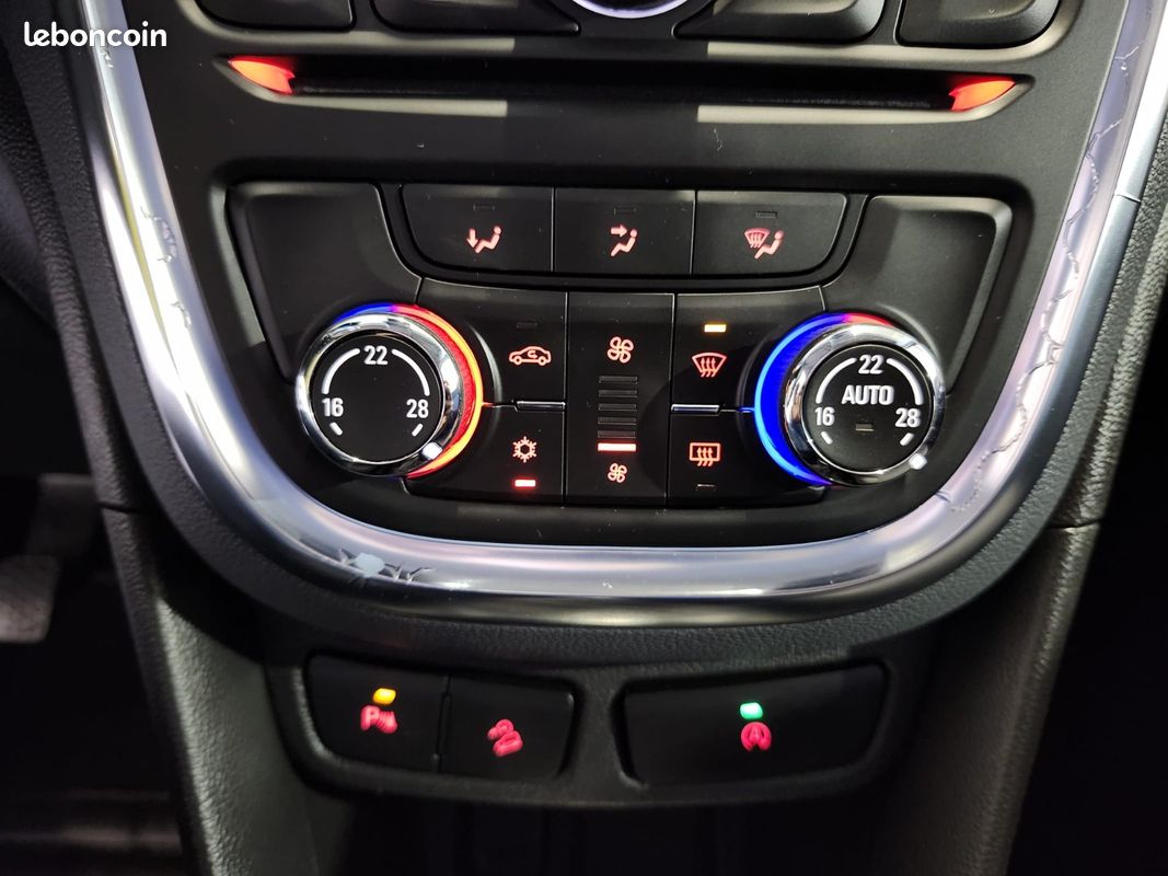 Opel MOKKA 1.7 CDTI 130ch Cosmo Pack ecoFlex 4x4 (image 17)