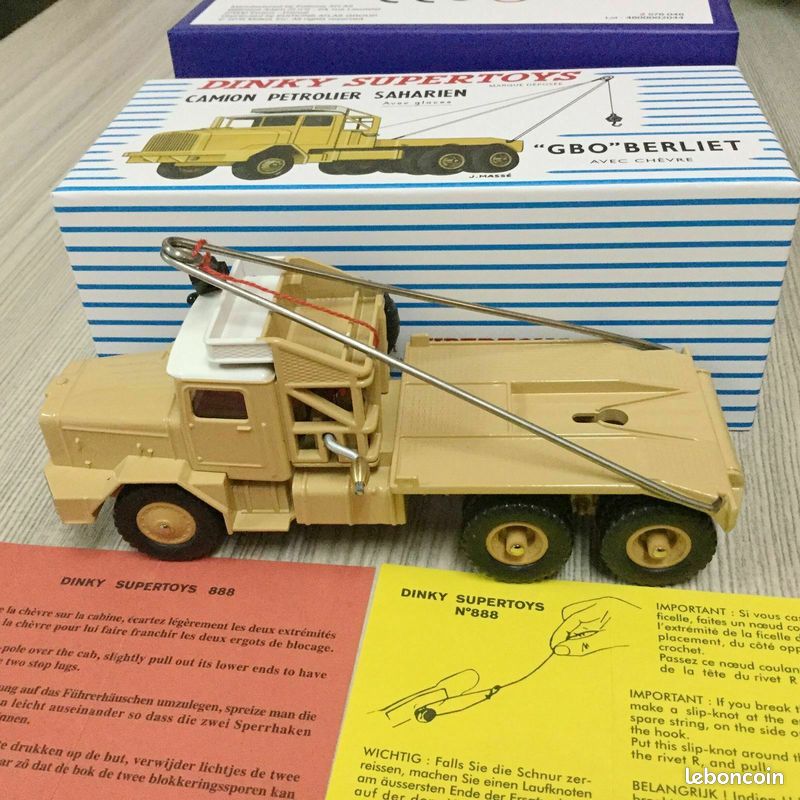 Dinky toys boite vide berliet porte char - Collection