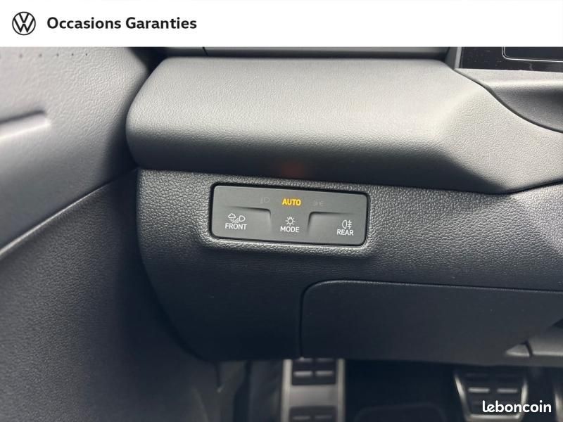 Volkswagen T-Roc 1.5 eTSI 150ch R-Line DSG7 (image 17)