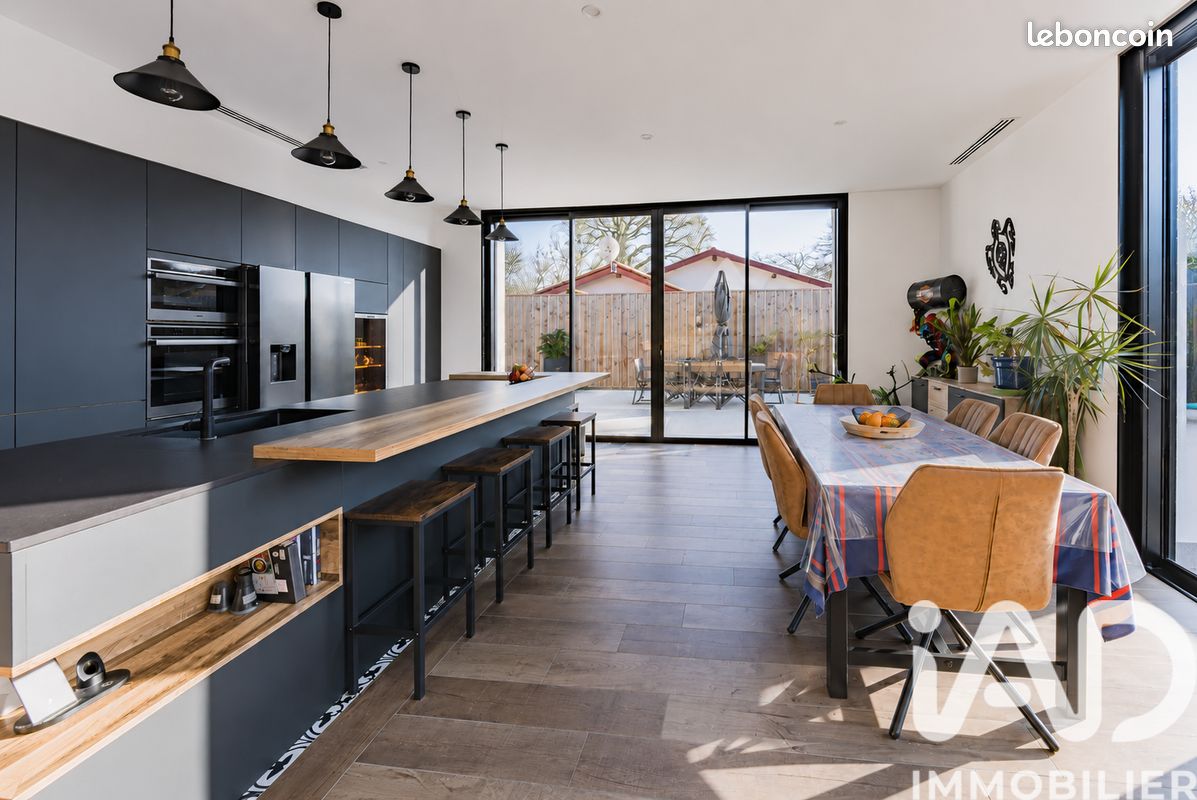 Maison 5 pièces 123 m² · à Gujan-Mestras · 123 m² · 735 000 €