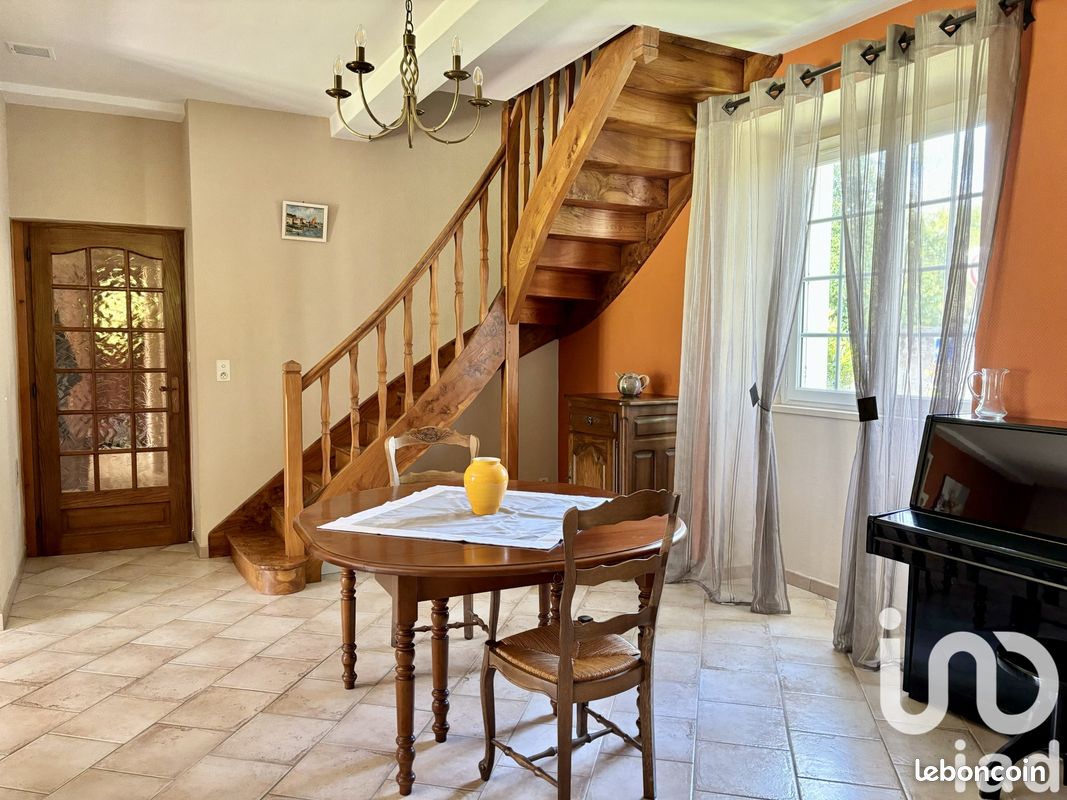 Maison 9 pièces 229 m² - Barbezieux-Saint-Hilaire 16300 (image principale 6)