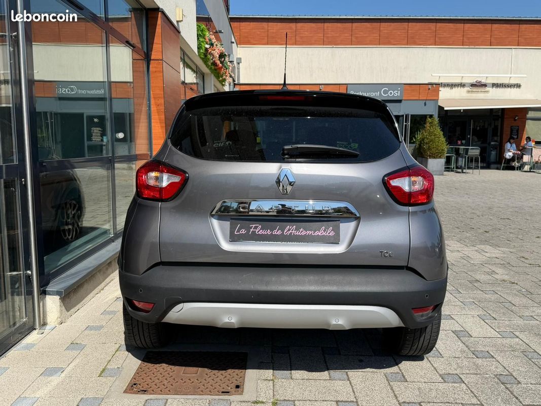 RENAULT CAPTUR TCe 90 Energy SS eco² SL Helly Hansen - REGULATEUR DE VITESSE / RADAR AR/ CAMERA DE RECUL (image 10)