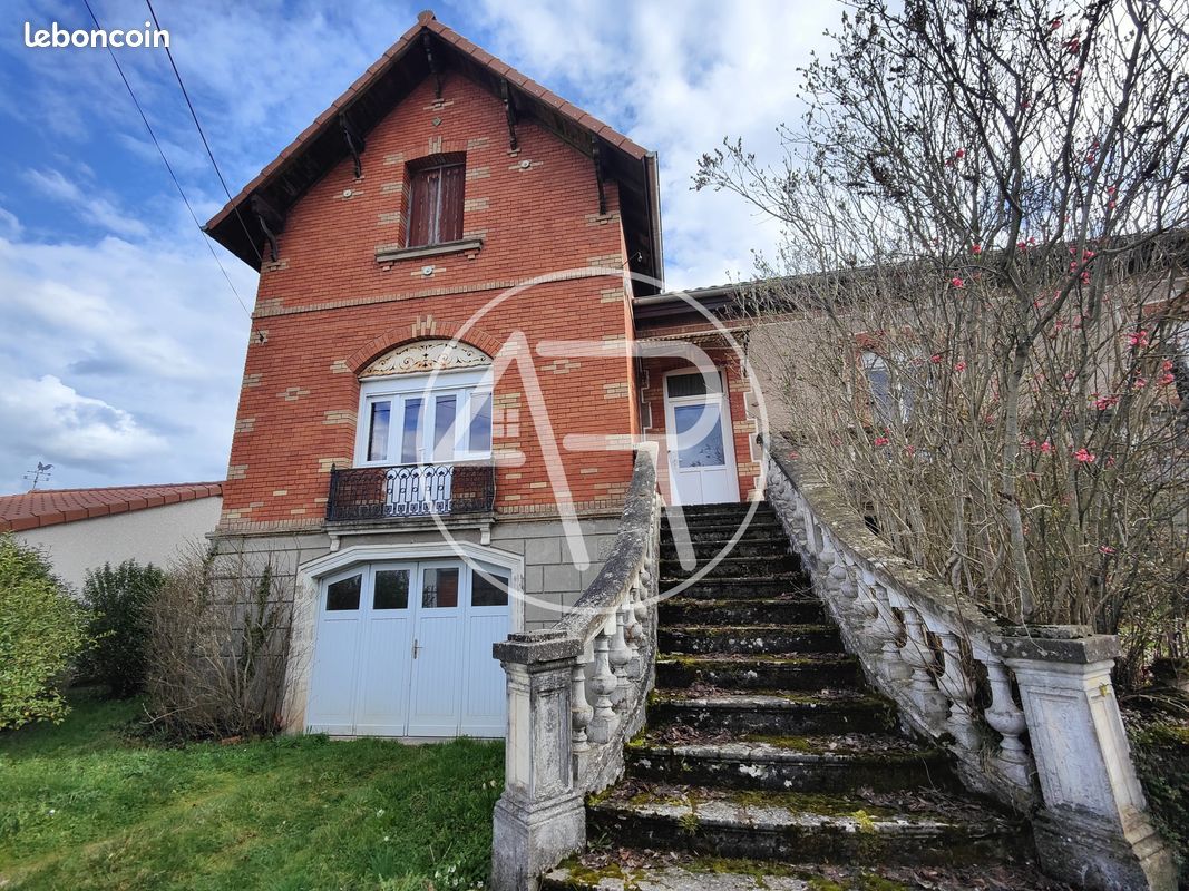 Maison 5 pièces 111 m² · à Paulhaguet · 111 m² · 171 500 €