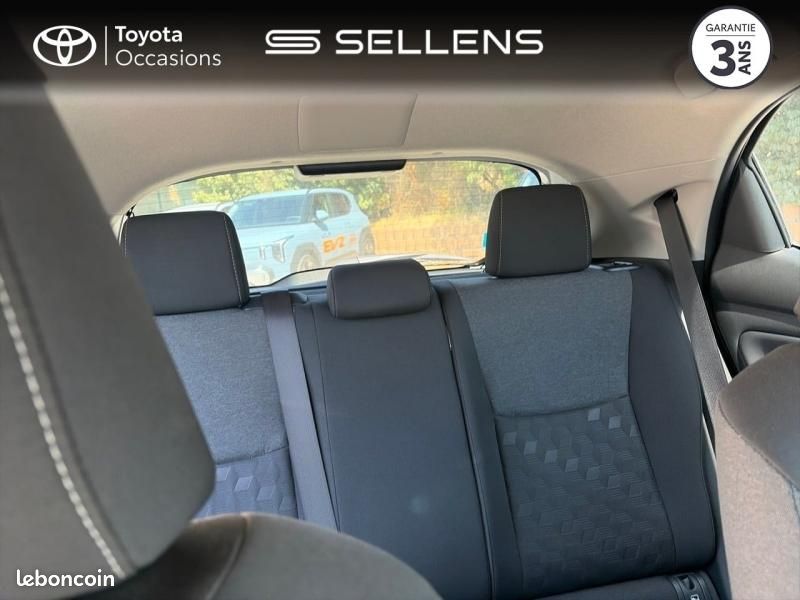 Toyota Yaris 116h Design 5p MY22 (image 12)