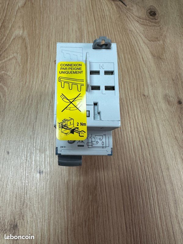 1 Interrupteur différentiel LEGRAND 63A 30mA type AC DX3 - 411650 neuf (image 4)