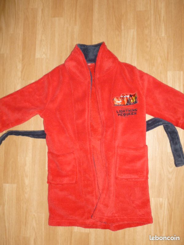 Peignoir "CARS" enfant 5 ans (image 1)