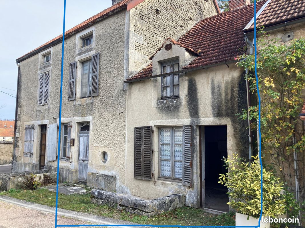 Maison 4 pièces 110 m² · à Essarois · 110 m² · 15 000 €