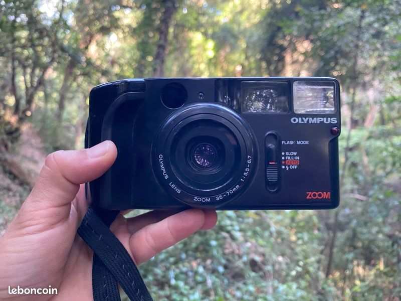Olympus AZ-1 Point and Shoot Argentique Testé avec pellicule