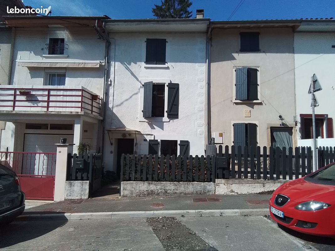 Maison 4 pièces 90 m² · à Beaurepaire · 90 m² · 130 000 €