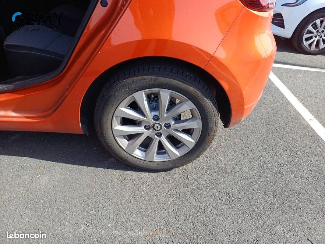 RENAULT Clio TCe 90 Evolution (image 11)