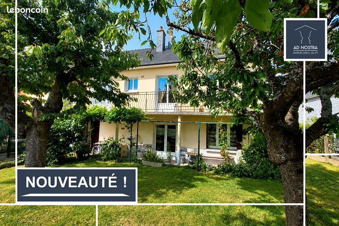 Maison 7 pièces 474 m²