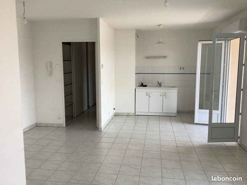 Appartement 3 pièces 65 m² · à Sens · 65 m² · 700 €