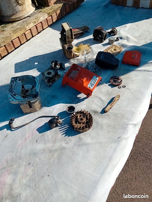 Pièces détachées Stihl FS 220 (image 1)