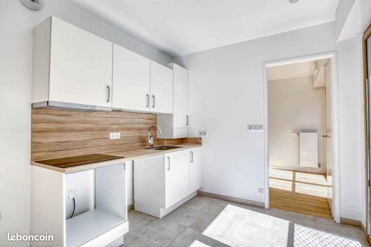 Appartement 3 pièces 71 m² · à Versailles · 71 m² · 1 990 €/mois