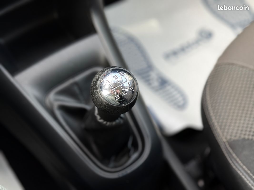 Citroën C3 1.4 HDi 70ch Attraction Pack - GPS - Bluetooth - Révisée & Garantie 6 mois (image 16)