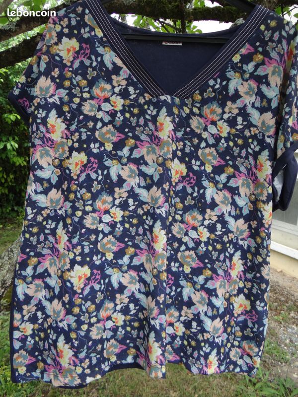 Tee-shirt neuf Damart T 50/52 bi-matière bleu marine & imprimé (image 1)
