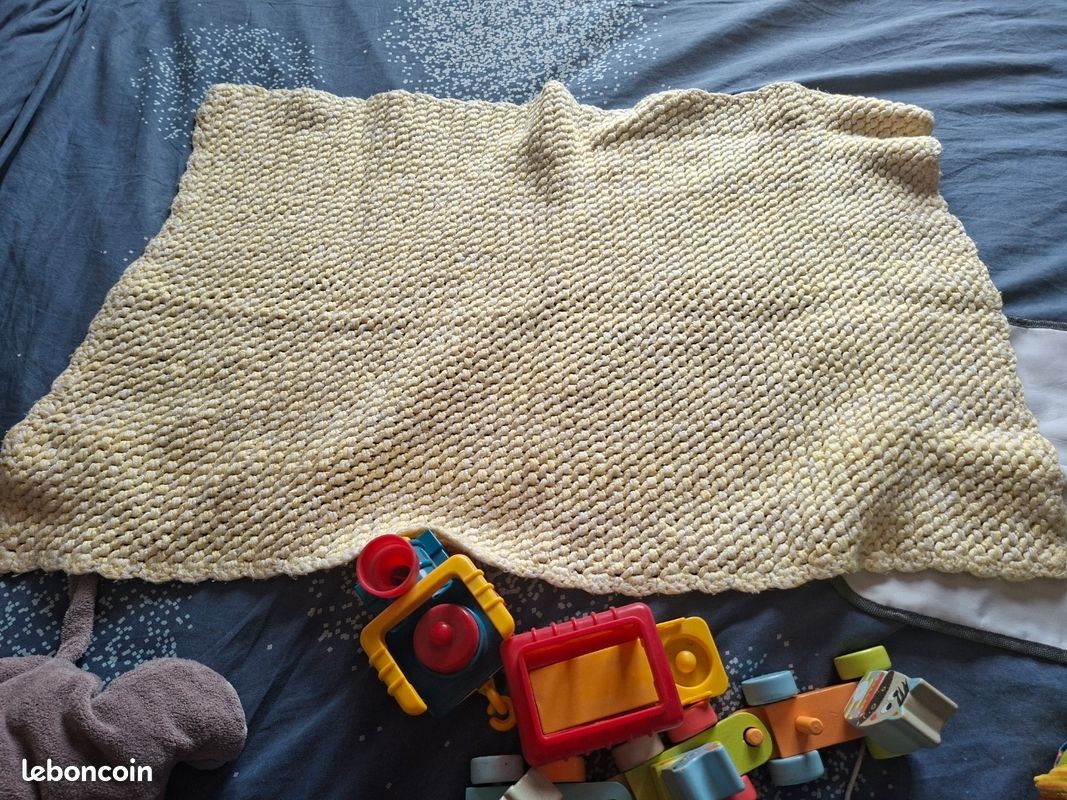 Lot de hochets, jouets pour bébé et accessoires de puériculture (image 10)