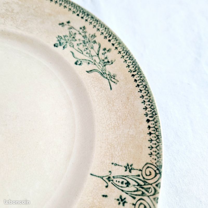 Assiette plate terre de fer vert crème ancien (image 2)