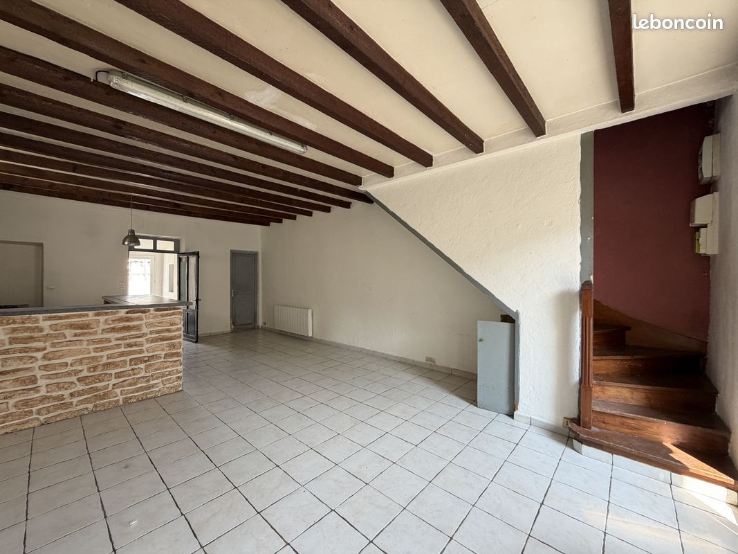 Maison 3 pièces 76 m² · à Segré-en-Anjou Bleu · 76 m² · 68 000 €
