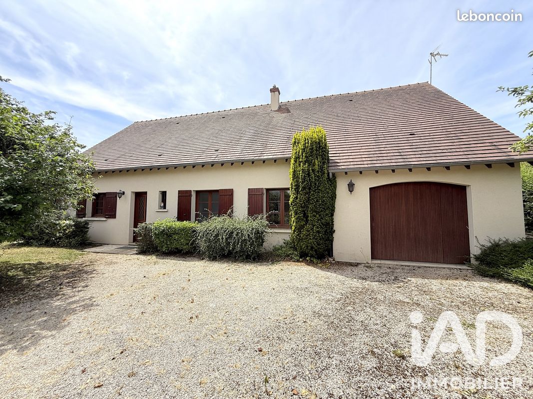 Maison 7 pièces 163 m² · à Saint-Denis-Lanneray · 163 m² · 197 800 €