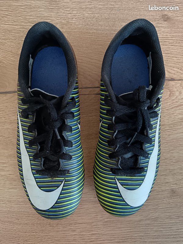 Nike Air Nike Chaussure Foot Taille 31 Chaussures De Foot Nike