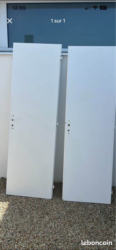 Une porte avec poignée 62,5x197 (image 1)