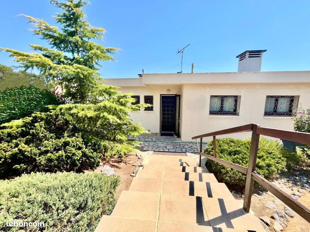 Maison 4 pièces 94 m² · à Carnoux-en-Provence · 94 m² · 283 250 €