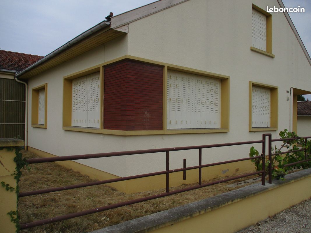Maison 8 pièces 140 m² · à Maisons-en-Champagne · 140 m² · 250 000 €