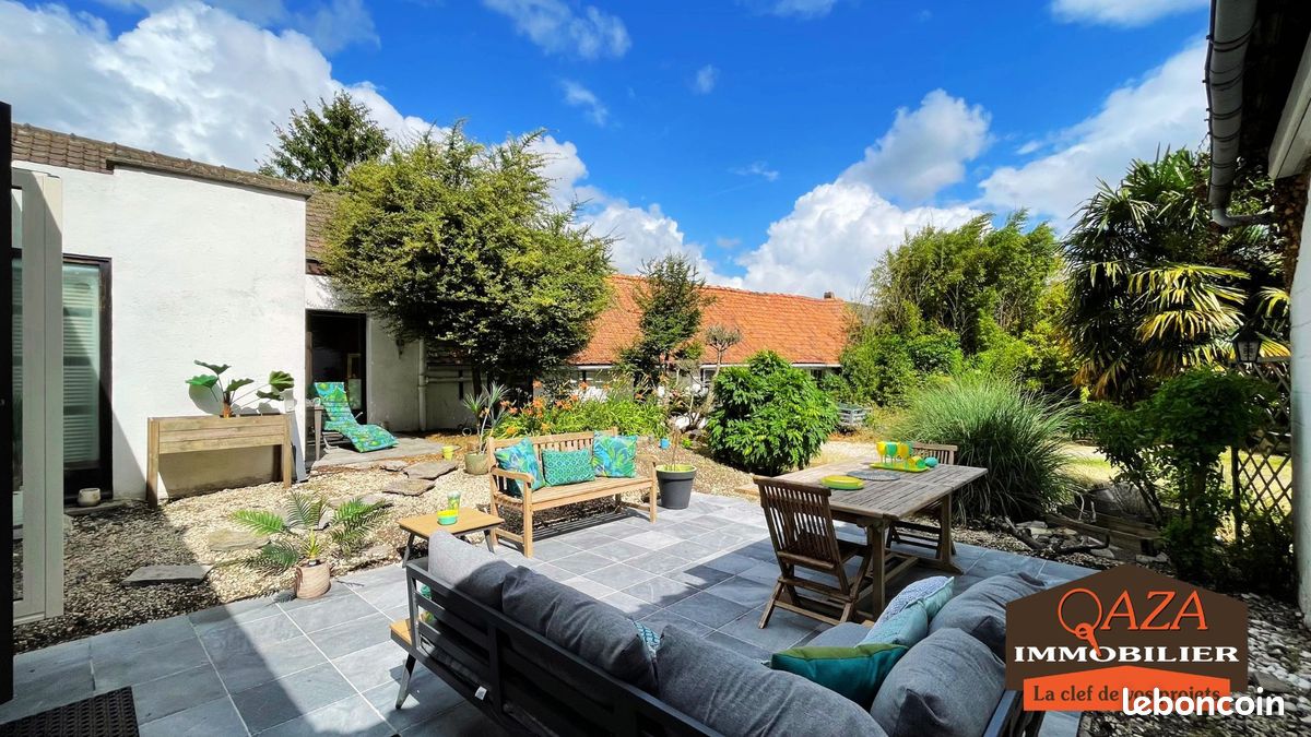 Maison 13 pièces 356 m² · à Baisieux · 356 m² · 799 000 €