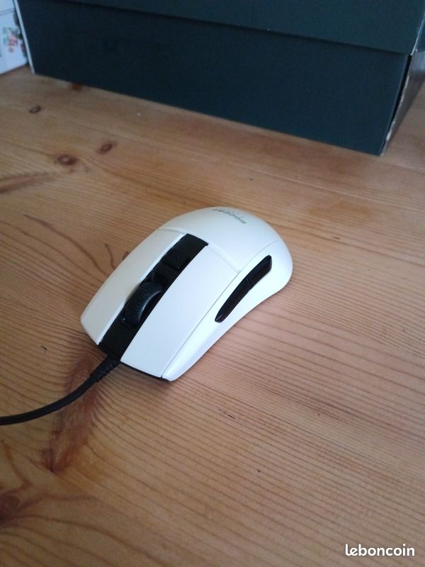 Souris roccat burst core (image 1)