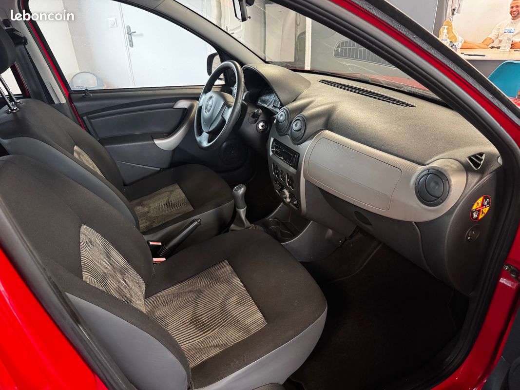 DACIA Sandero 1.2 16v 75ch Ambiance (image 5)