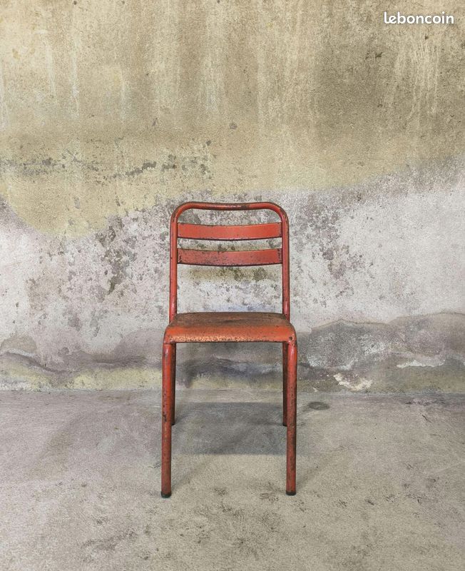 Chaise bistrot vintage en métal (image 3)